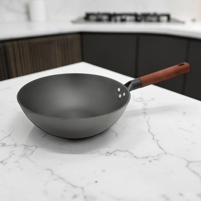 Kitchen Lightweight, Cast Iron Wok with Pre Seasoned Surface, 11.8 Inch