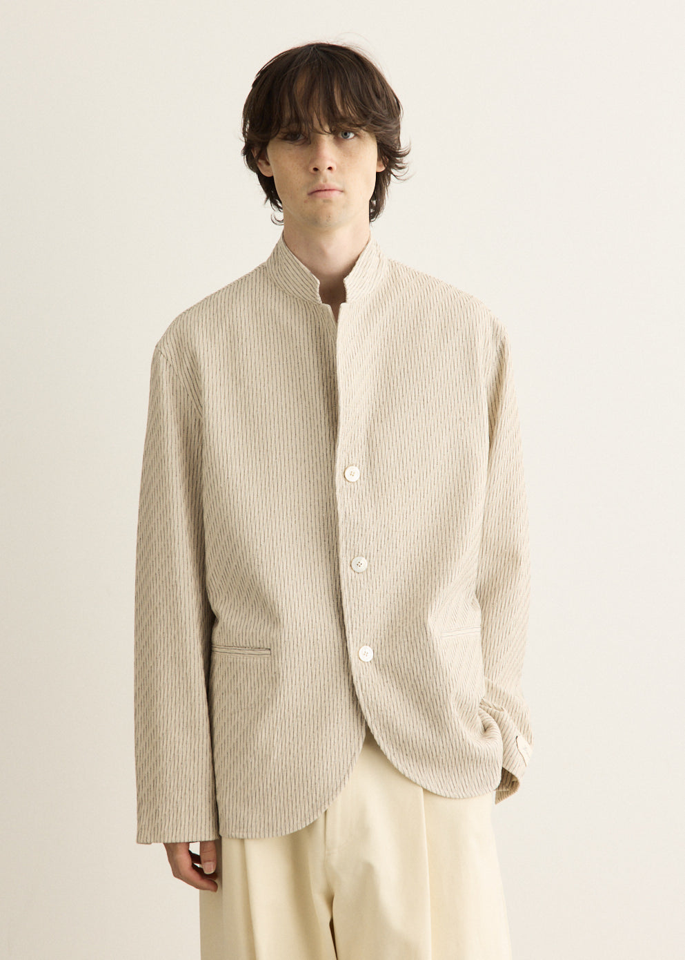 Wool Linen Blend Tailored Jacket with Mother-of-Pearl Buttons and Contrast Piping