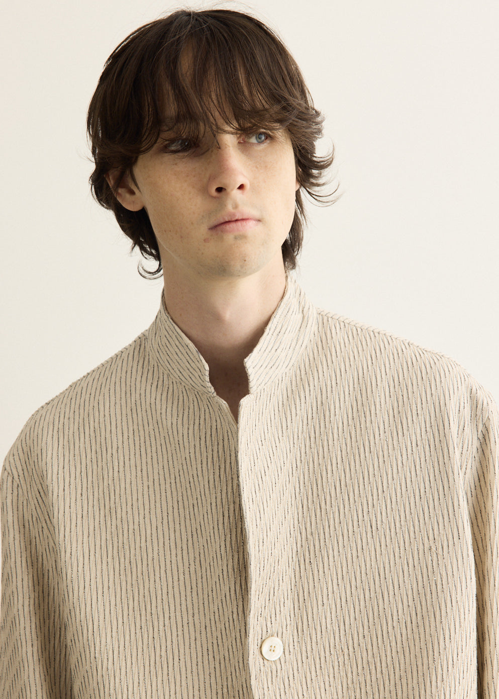 Wool Linen Blend Tailored Jacket with Mother-of-Pearl Buttons and Contrast Piping