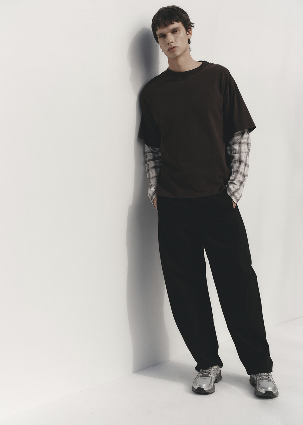 Straight Leg Wool-Blend Tailored Pants with Mid-Rise Waist and Front Pleats
