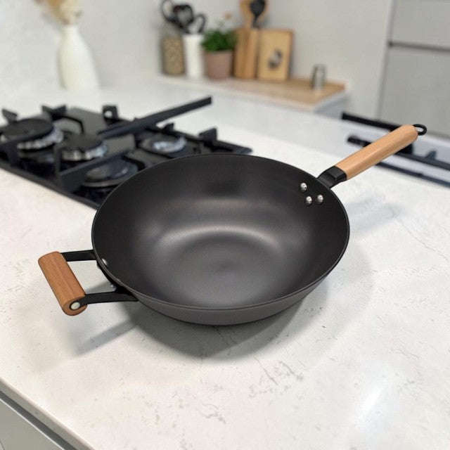 Kitchen Lightweight, Cast Iron Wok with Glass Lid, 12.6 Inch