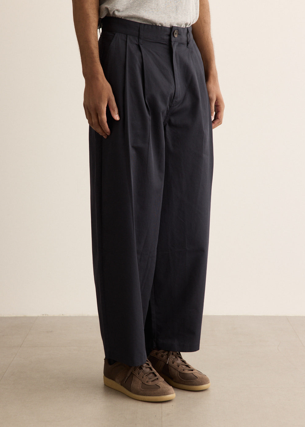 Wide Leg Pleated Pants with Cotton-Lyocell Blend and Crinkle Texture