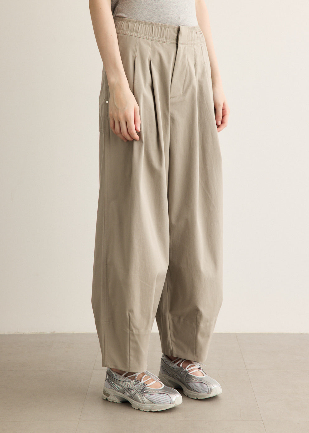Wide Barrel Pleated Pants with Elasticated Waistband and Stud Accents